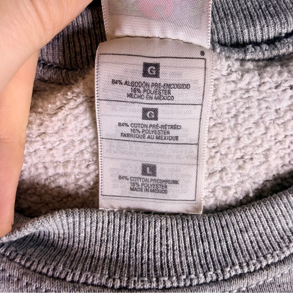Vtg Fruit Of The Loom Crewneck Sweatshirt Men’s Large Gray Bucks Bismarck, ND - Picture 4 of 8